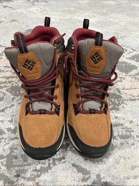 Columbia Women Tan and Red Lace-Up Waterproof Hiking Boots
